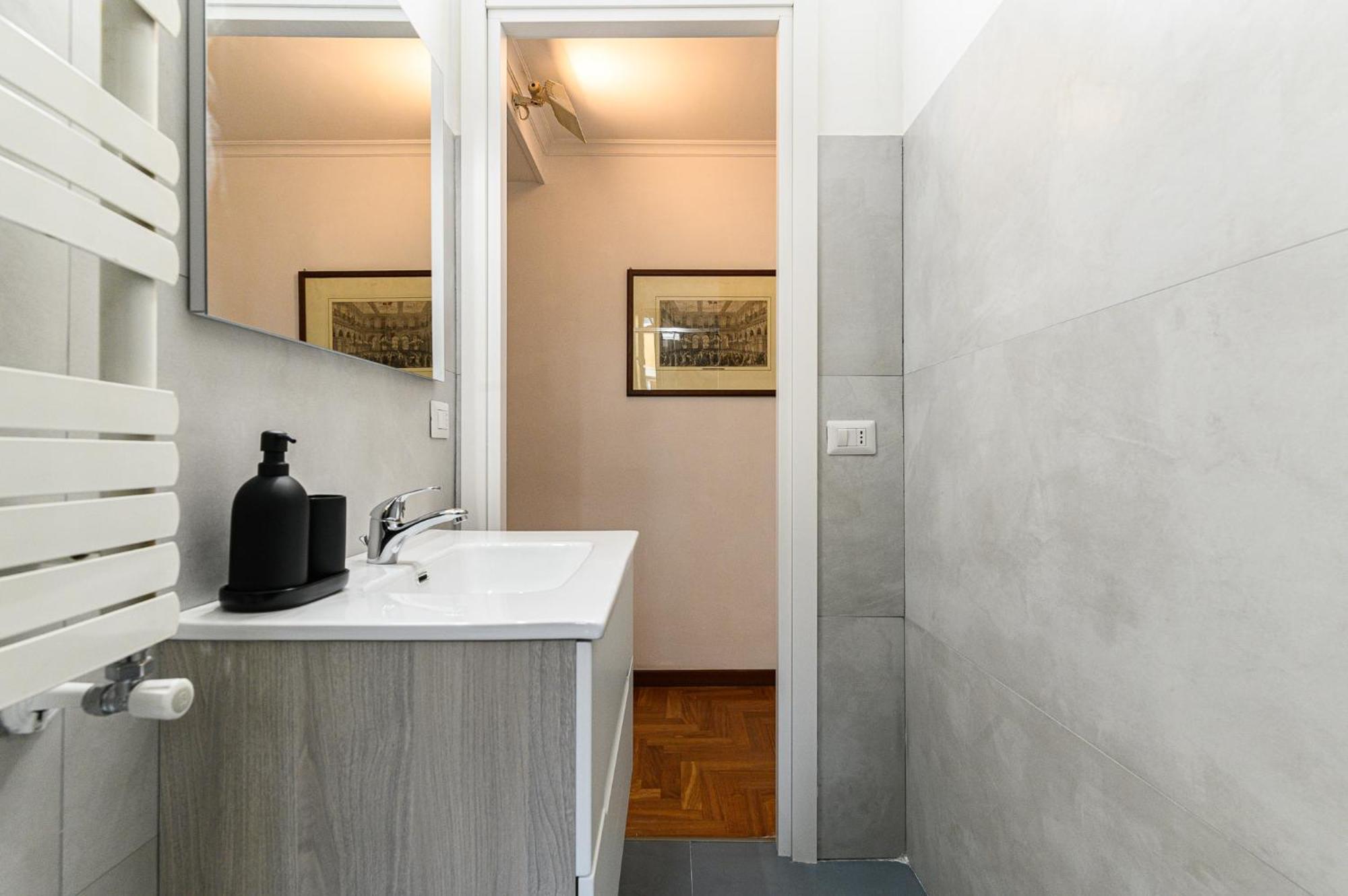Comfortable & Cozy By Ndp Rent Apartment Rom